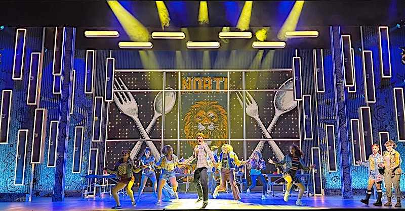 MEAN GIRLS - Stephen Gifford 4-800